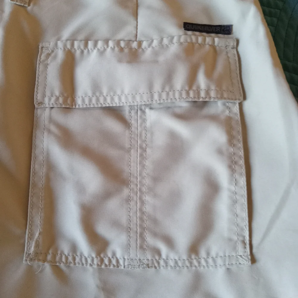 Quicksliver Cargo Shorts 32 Waist 10" Inseam - Picture 6 of 11